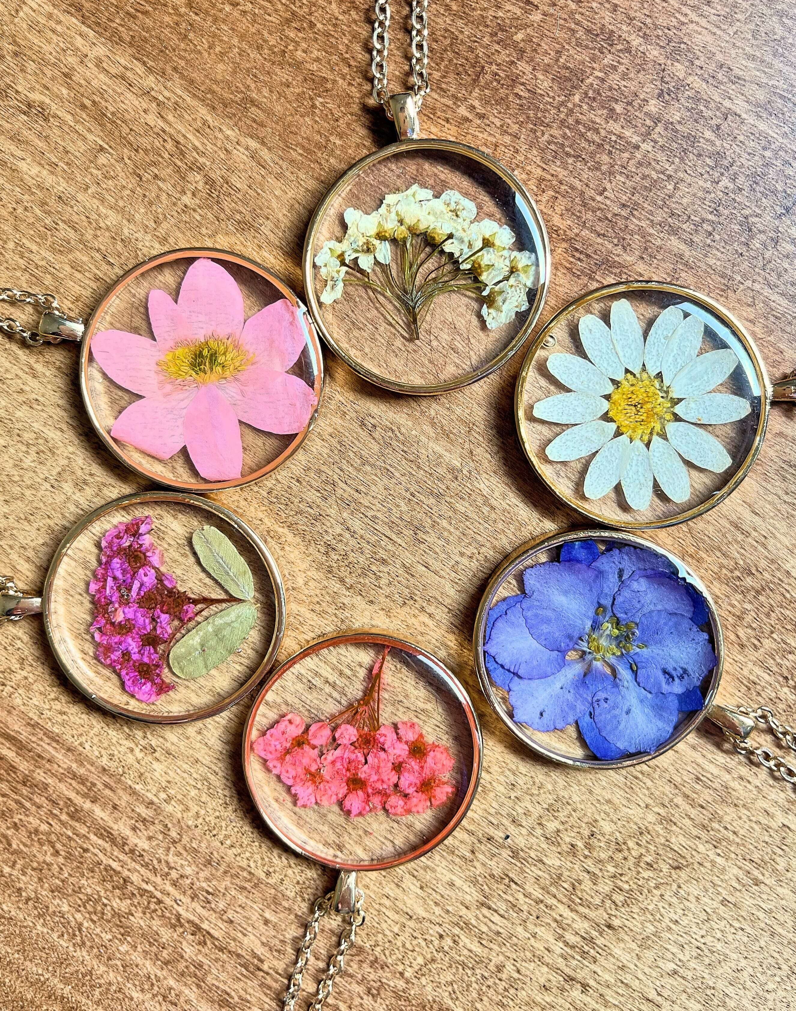 Pressed Flower Necklace, Real Wild Plum Blossom, Dried Flower Jewelry Gift  Ideas, Plum Bloom, Flower Pendant Necklace, Necklaces for Women, - Etsy